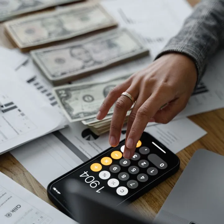 IT'S NOT YOUR INCOME: 8 REASONS YOU'RE NOT SAVING AND HOW TO BREAK FREE